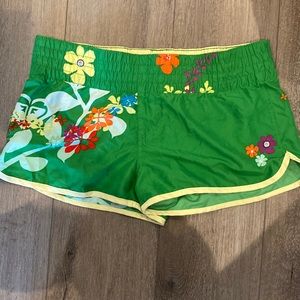 Roxy size 7 beach shorts like new